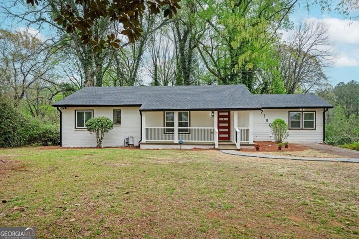 Property Photo: 2190 SW Highview Road SW GA 30311