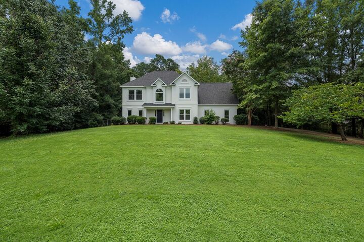 Property Photo:  129 Sunny Point Circle  GA 30240