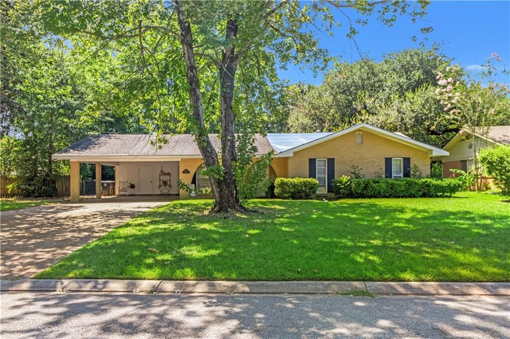 Property Photo:  613 Marion Street  LA 71457 