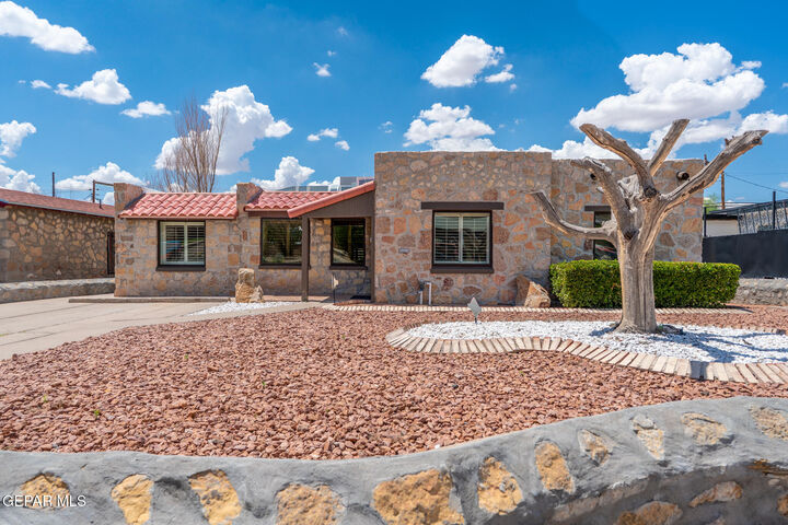 Property Photo: 3711 N Stanton Street TX 79902