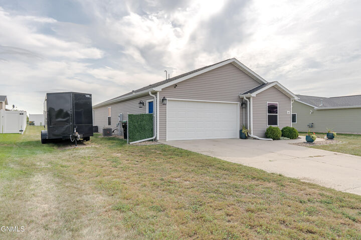 Property Photo: 2965 Finley Street ND 58504