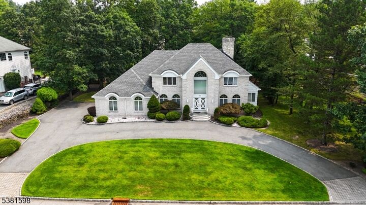 99 Eileen Dr  Cedar Grove Twp. NJ 07009 photo