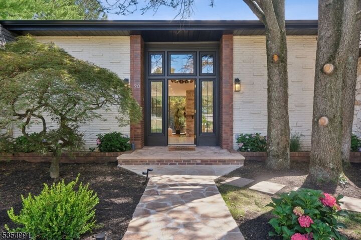 Property Photo:  30 Crest Dr  NJ 07079 