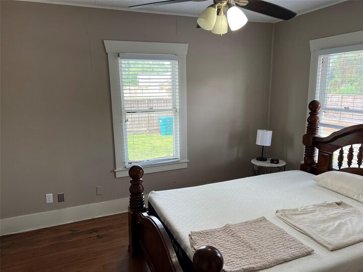 Property Photo: 2519 Paul Quinn Street TX 77091