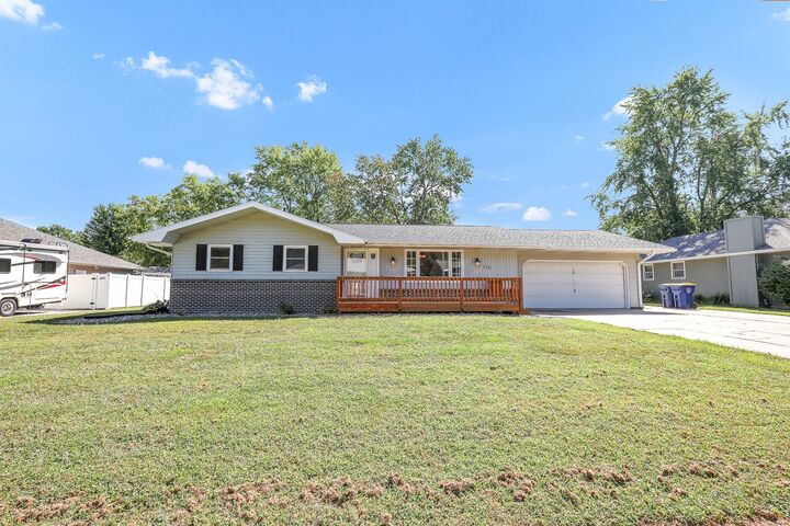 116 E 14th Street  Pella IA 50219 photo