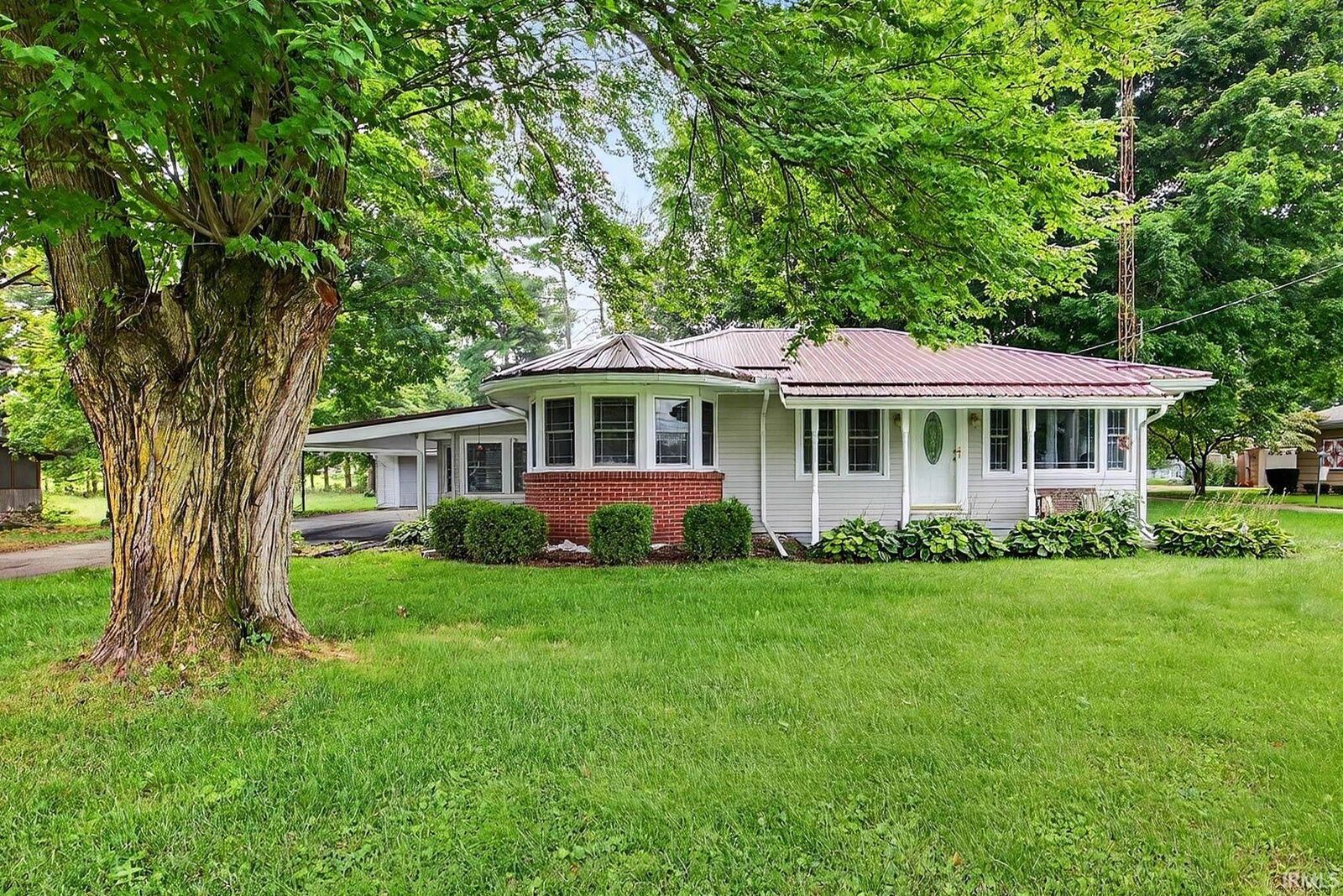Property Photo: 10893 Michigan Road IN 46563-9007
