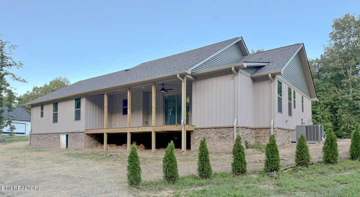 Property Photo:  1084 Cumberland View Drive  TN 38571