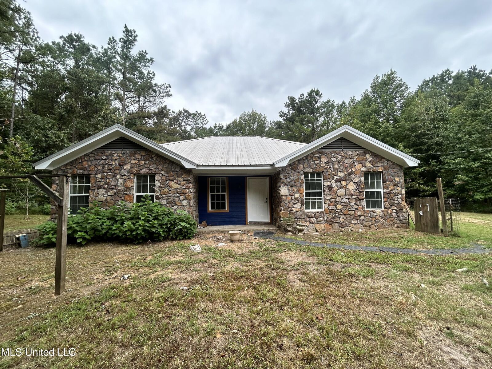 Property Photo:  182 Chulahoma Road  MS 38635 