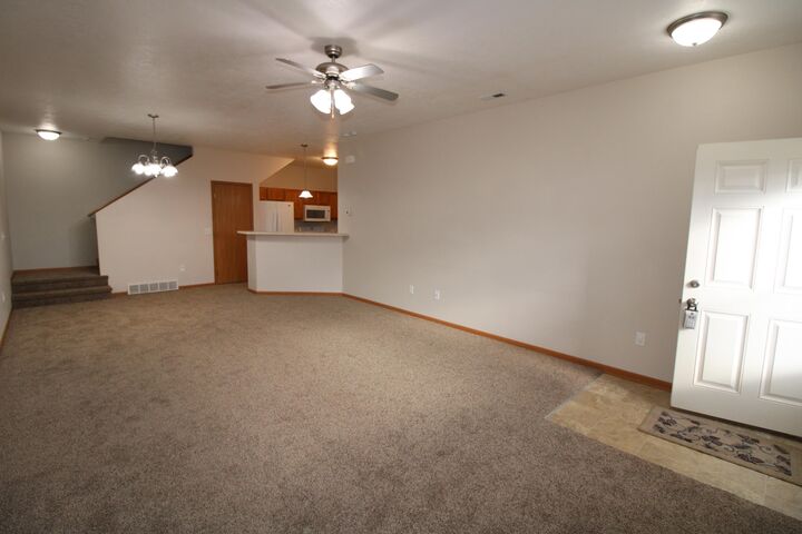 Property Photo: 2731 N Broadway ND 58703