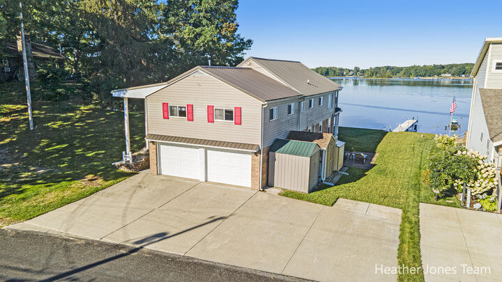 Property Photo:  16375 Bass Lake Avenue NE  MI 49326 