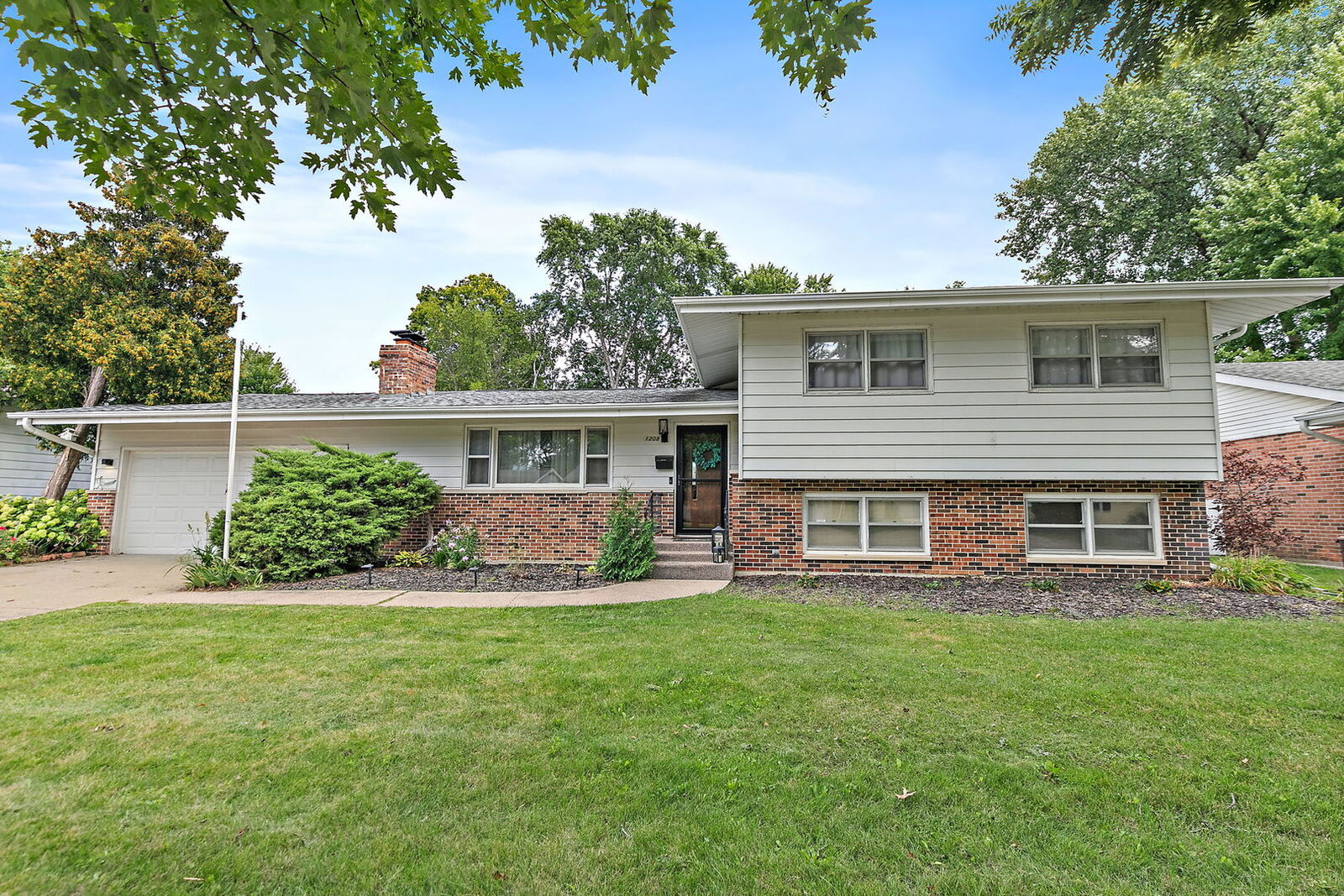 Property Photo: