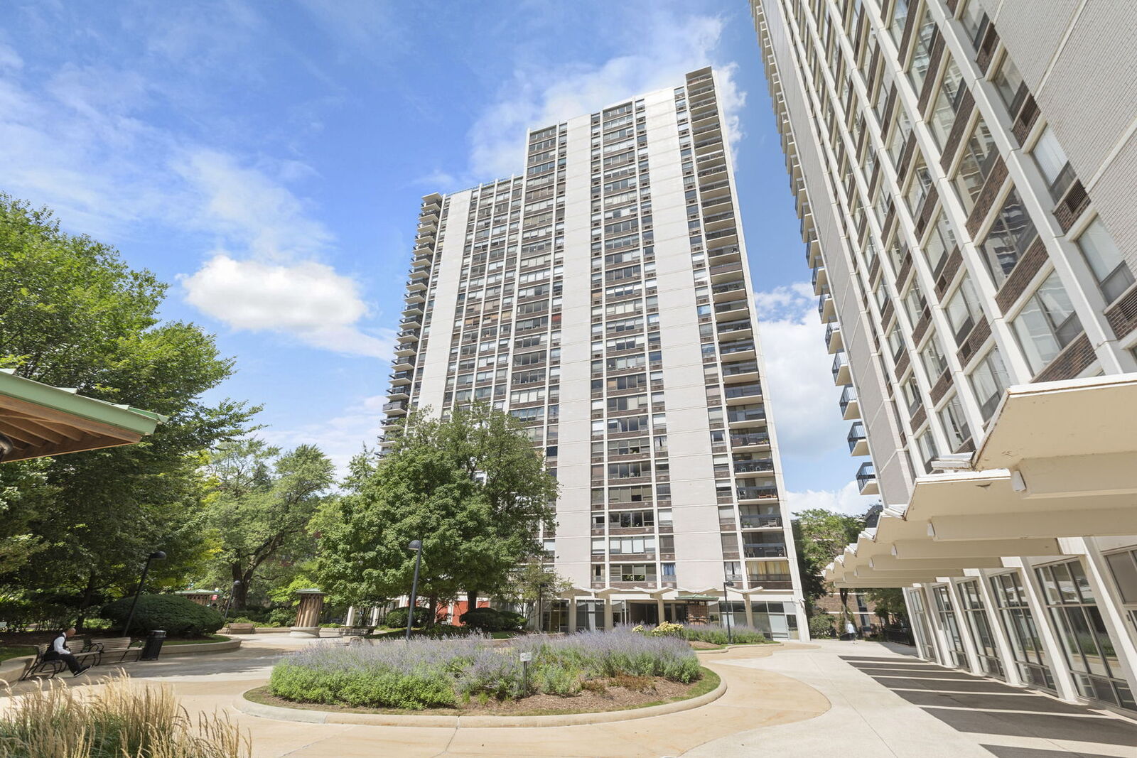 Property Photo: 1460 N Sandburg Terrace 1512 IL 60610