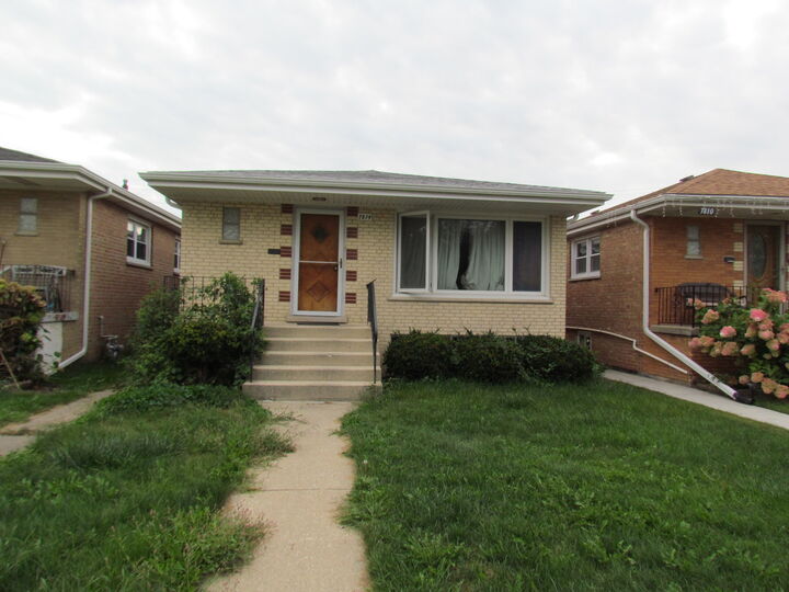 Property Photo: 7814 Leamington Avenue IL 60459