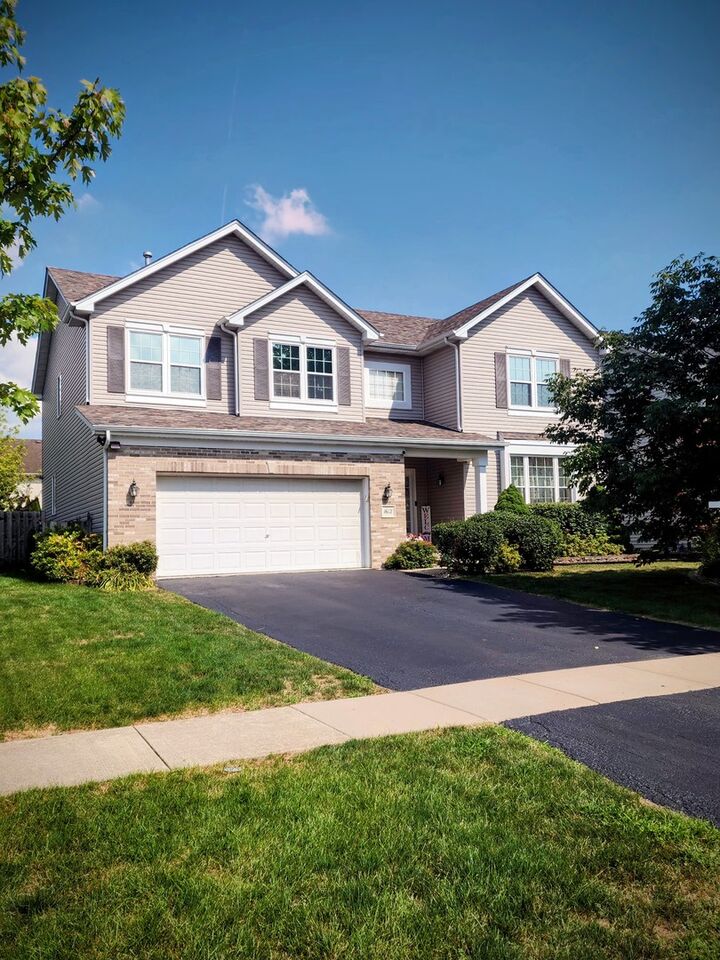 1612 Whisper Glen Drive  Plainfield IL 60586 photo