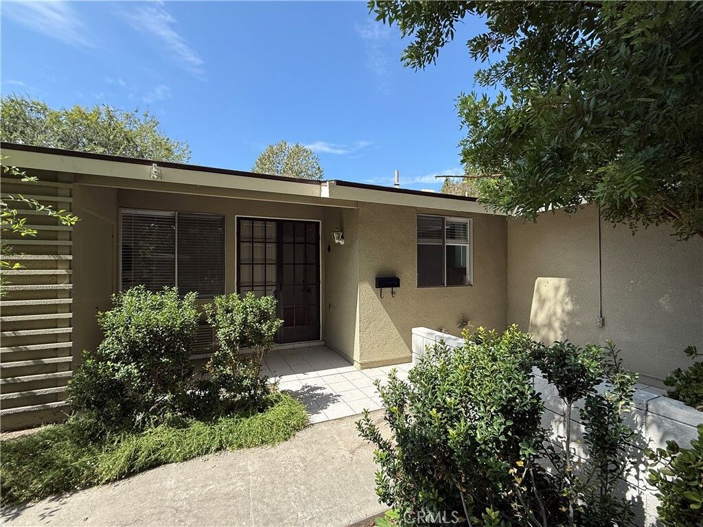Property Photo:  80 Calle Aragon B  CA 92637 