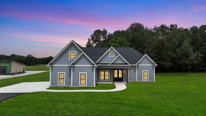 Property Photo:  887 Ovoca Lake Rd  TN 37388 