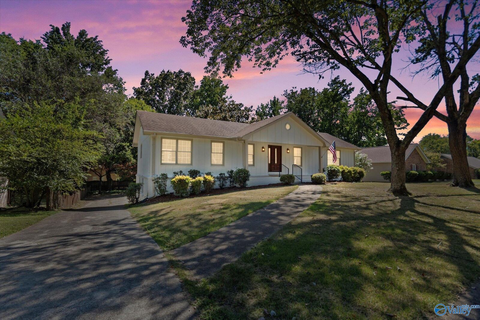 Property Photo: 2612 Excalibur Drive AL 35803