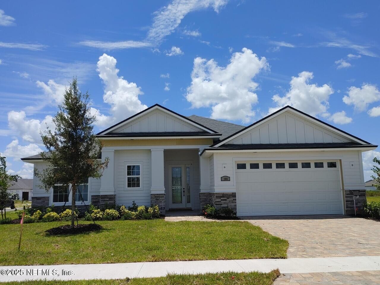 Property Photo: 106 Thatcham Drive FL 32092