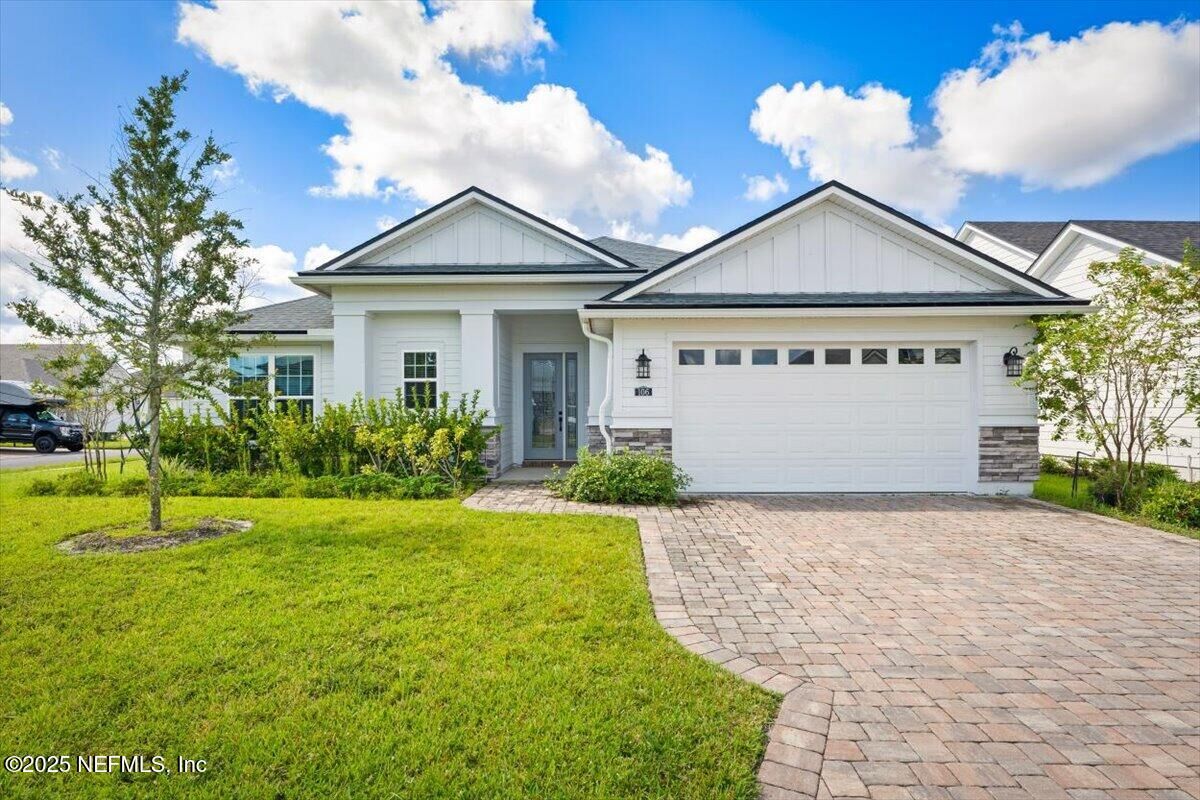 Property Photo:  106 Thatcham Drive  FL 32092 