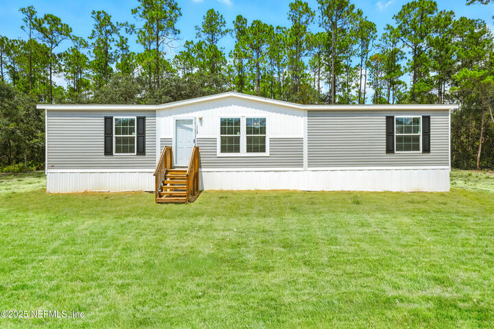 Property Photo: 112 Tequesta Trail FL 32139