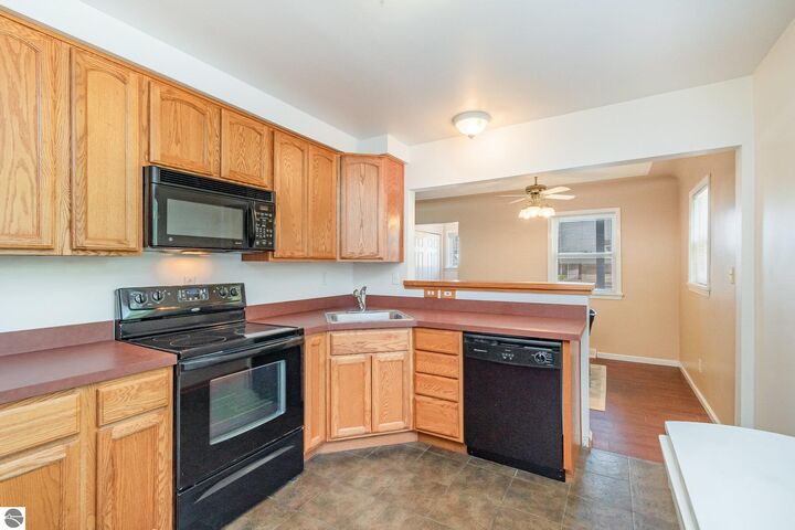 Property Photo: 902 Bennett Street MI 48858