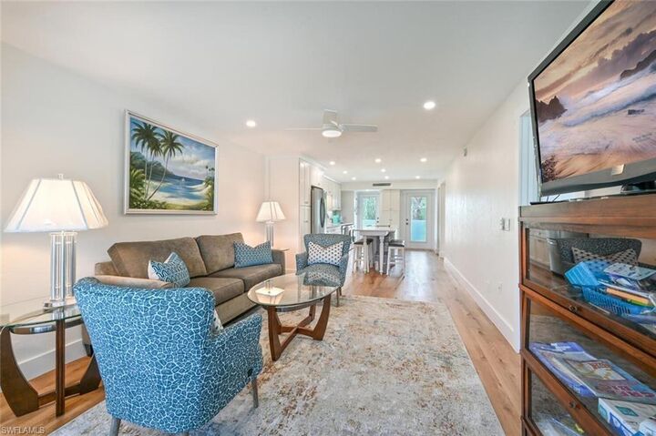 Property Photo:  250 7th Ave S 301  FL 34102 