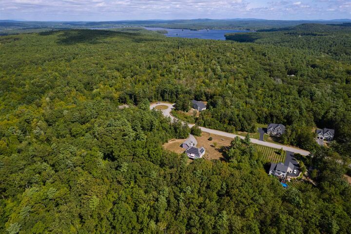 Property Photo: 53 Tanglewood Drive NH 03032