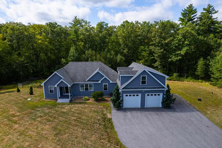 Property Photo:  53 Tanglewood Drive  NH 03032 