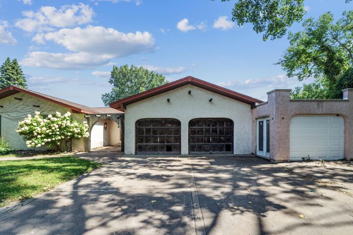 8409 Bayridge Circle  Bloomington MN 55438 photo