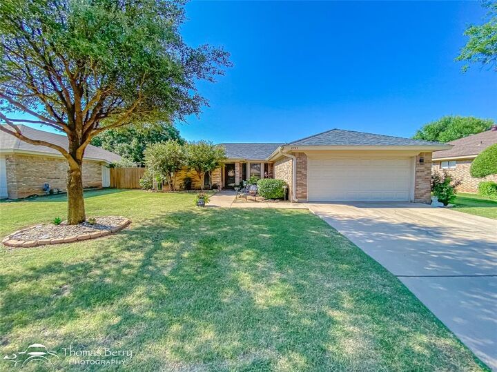 Property Photo: 2725 Broken Bough Trail TX 79606