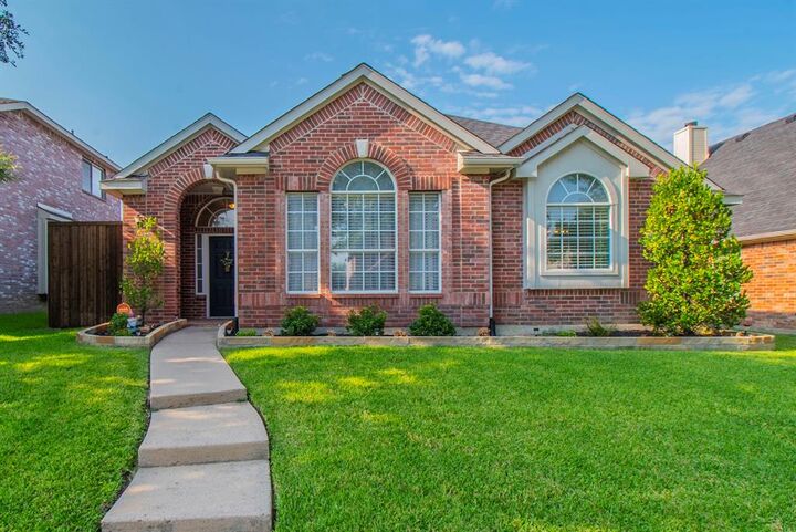 1677 Big Bend Drive  Lewisville TX 75077 photo