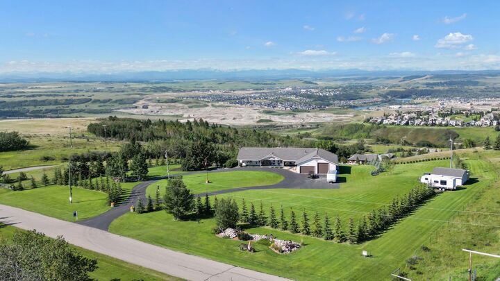 260011 Mountain Ridge Place  Rural Rocky View County AB T3C 0B7 photo