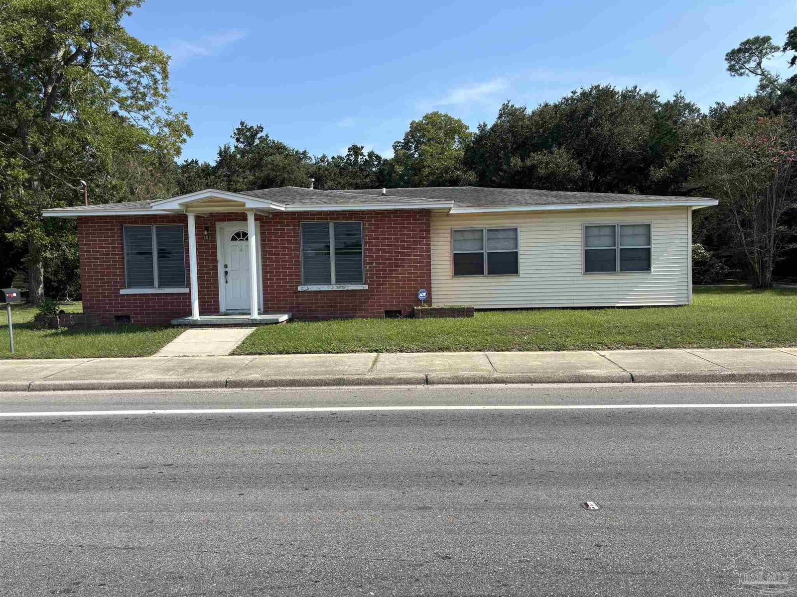 Property Photo: 103 Airport Blvd FL 32503