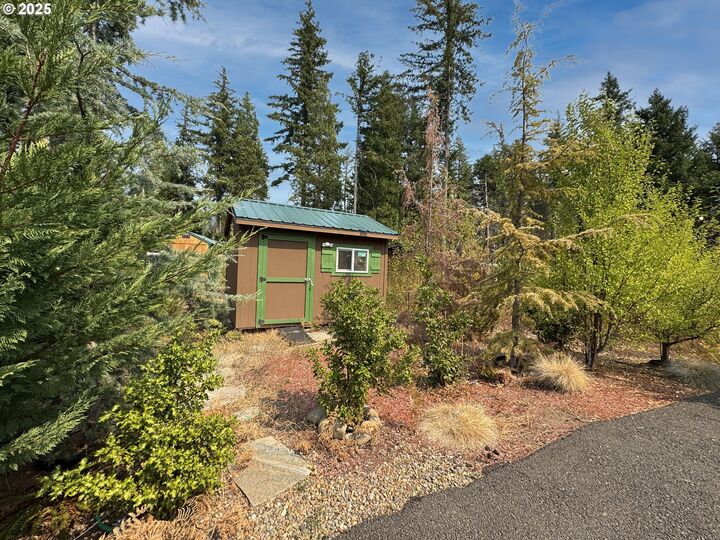 Property Photo: 54432 McKenzie Hwy 38 OR 97413