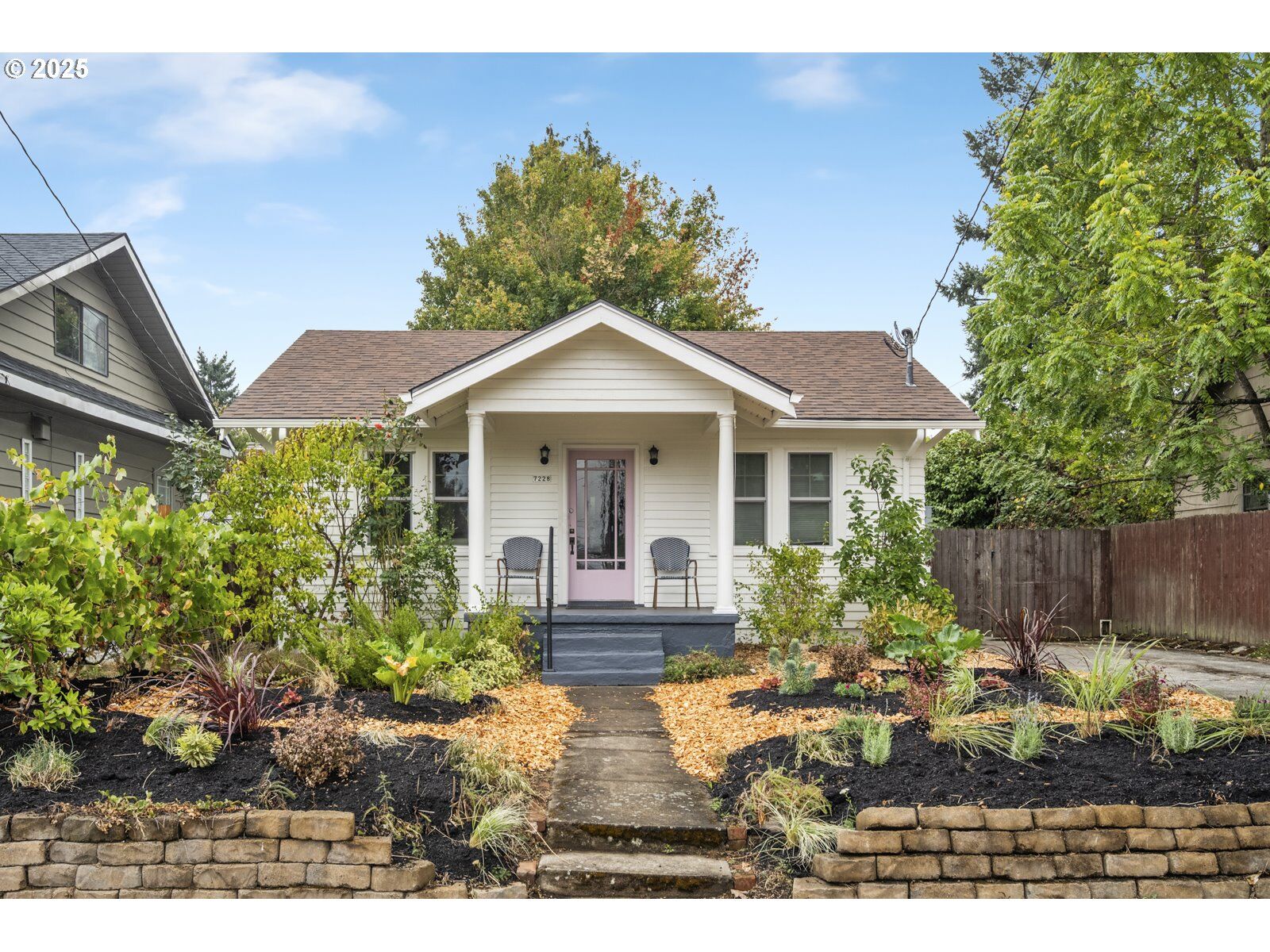 Property Photo:  7228 N Villard Ave  OR 97217 