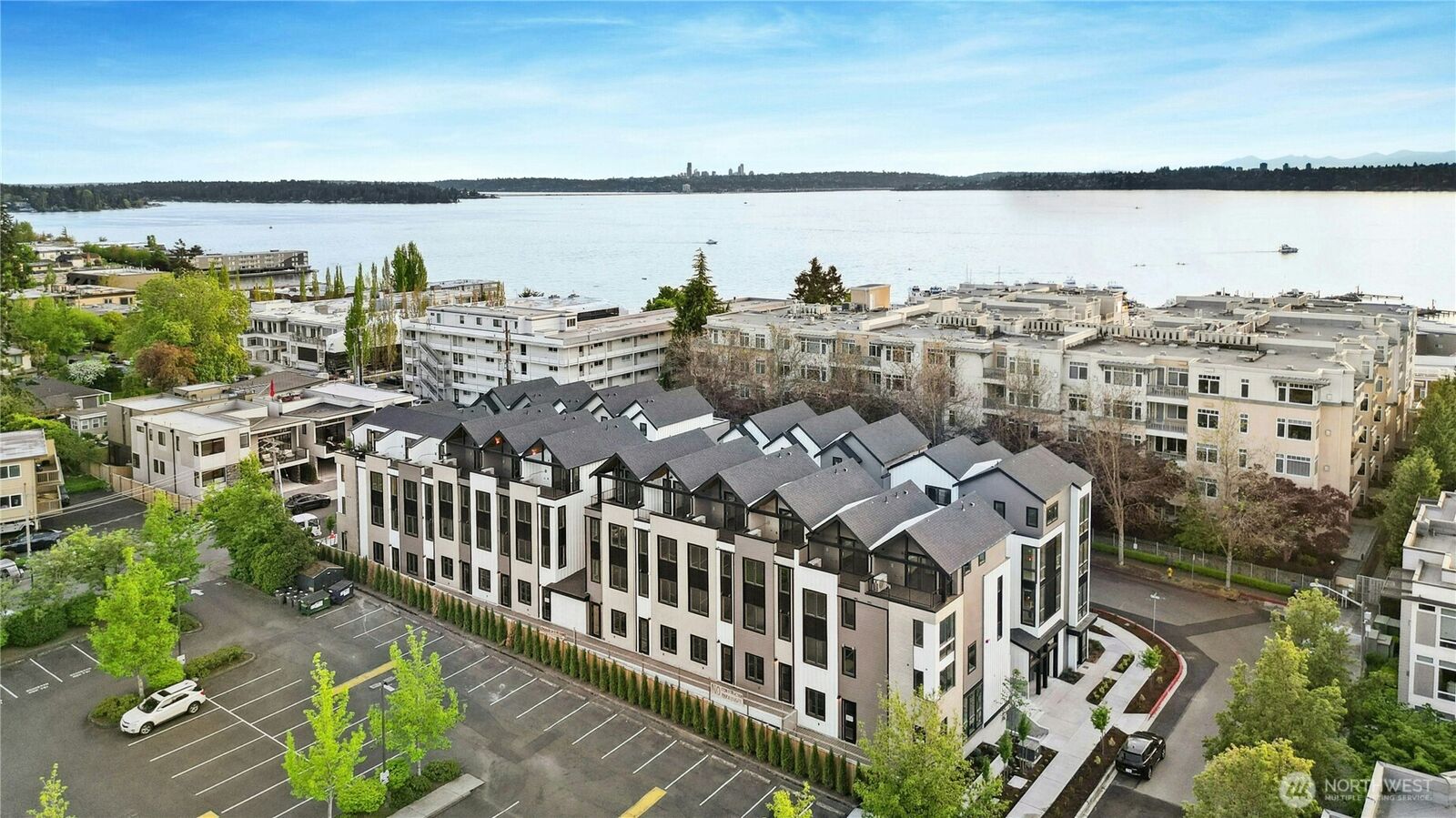 Property Photo: 118 A 2nd Street S WA 98033