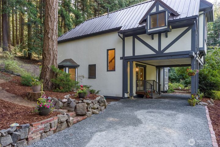 Property Photo: 33 Barnacle Ln WA 98279