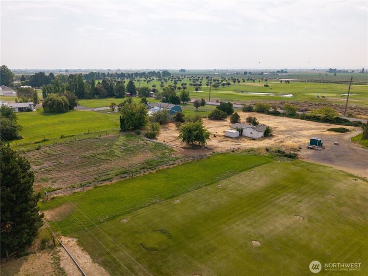 Property Photo: 17428 Road 5 NW WA 98848