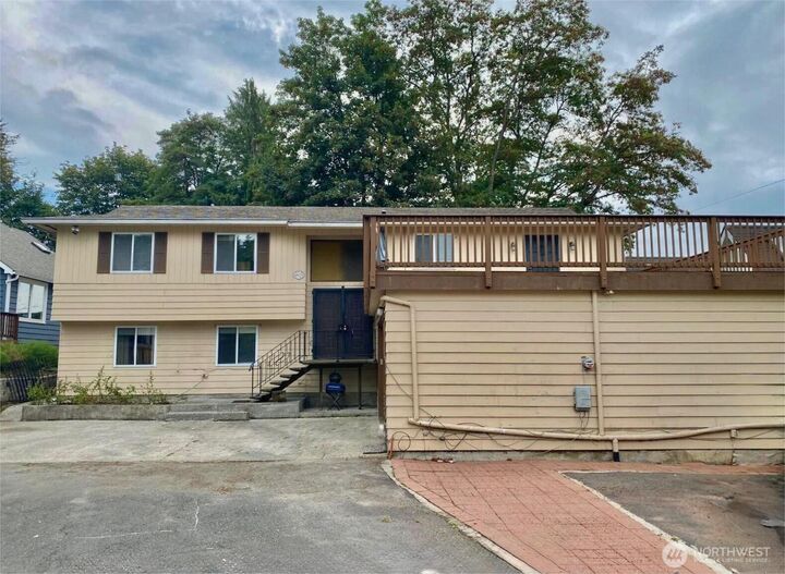 Property Photo:  4825 S Graham Street  WA 98118 