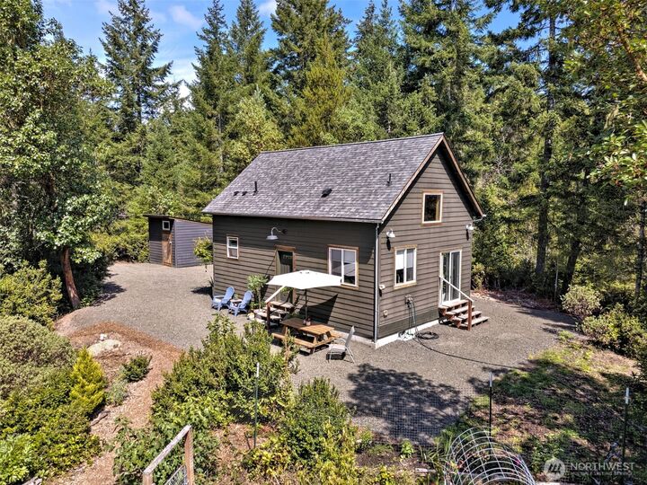 Property Photo: 4181 E Mason Lake Drive W WA 98546
