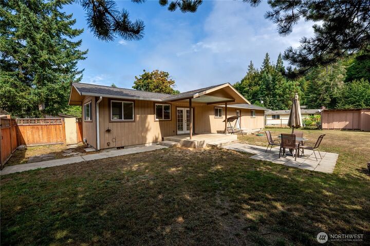 Property Photo: 33 S Maple Lane WA 98362
