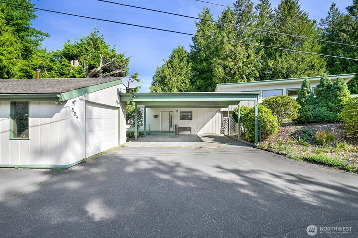 Property Photo: 559 E Hemmi Road WA 98264
