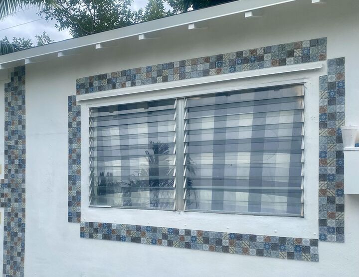 Property Photo: 802 Lytle Street FL 33405