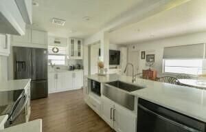 Property Photo:  1001 SW 6th Avenue  FL 33426 