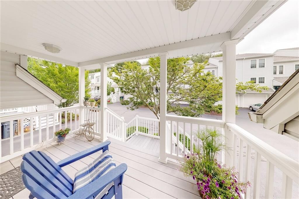 Property Photo:  881 Greenwich Avenue 31  RI 02886 