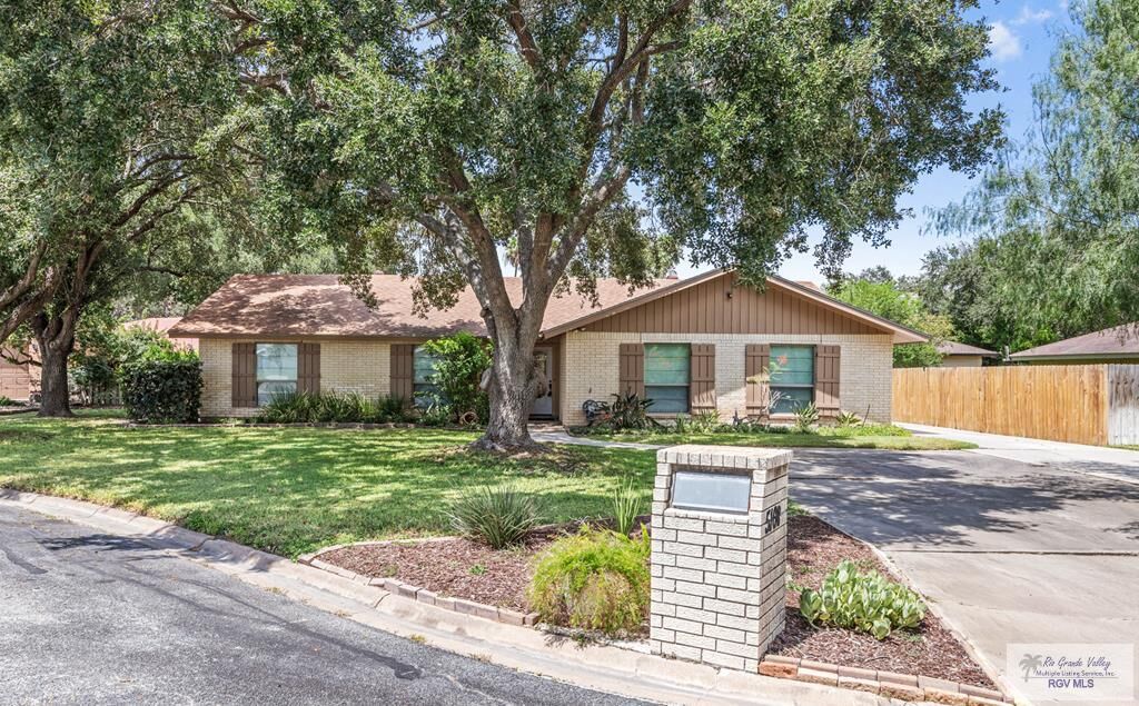 Property Photo:  5108 El Jardin  TX 78552 