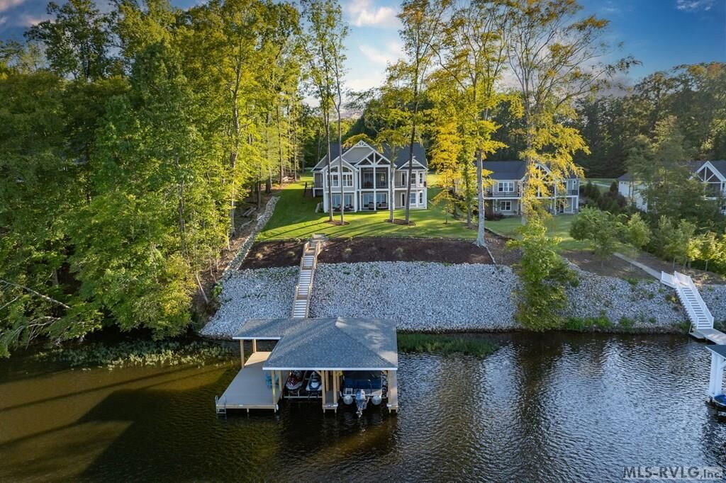 Property Photo: 130 Mountain Rock Trail VA 23917