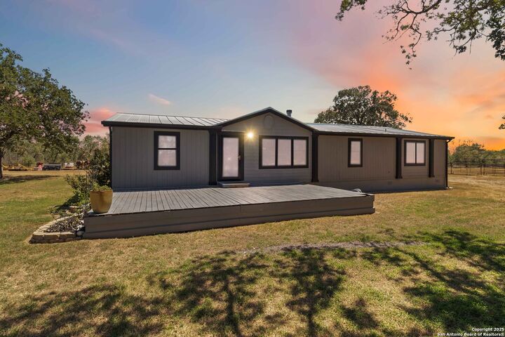 Property Photo:  303 County Road 425  TX 78160 