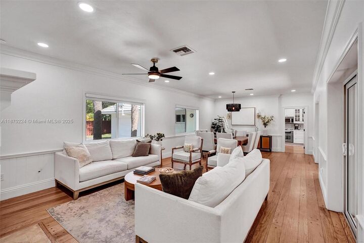 6731 SW 138th St  Palmetto Bay FL 33158 photo