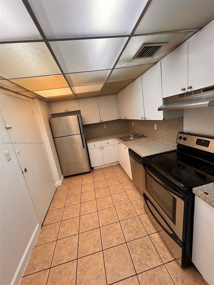 1800 Sans Souci Blvd 106  North Miami FL 33181 photo